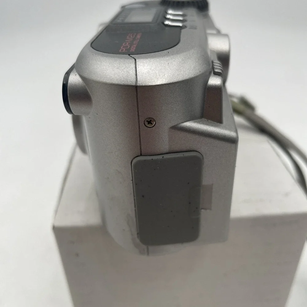 Toshiba PDR M25 2.2MP Digital Camera 3X Zoom+Battery+SD Card+Case-Silver TESTED